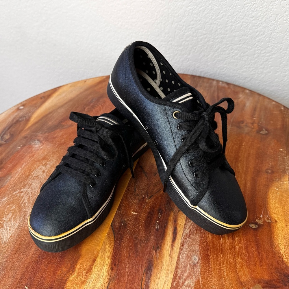 NWOT Fred Perry platform sneakers Sz. 8